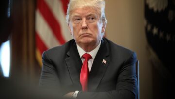 #موجز_الأخبار ترمب الحكومة السورية قاتلت إلى جانب أمريكا، و سوري يُكذّب رواية نتنياهو