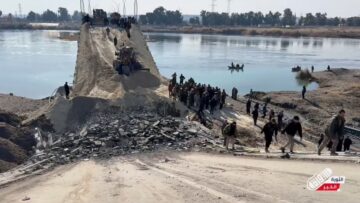 بمبادرة شعبية، إصلاح جسر الرشيد في مدينة الرقة لتسهيل عملية العبور إلى الضفة الأخرى