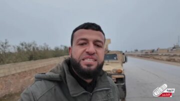 تنظيم قسد يترك مدرعة على الطريق الواصل إلى مدينة #مسكنة بعد انسحابه منها.