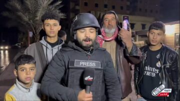 مراسلنا من أمام مشفى الرشيد في مدينة الرقة بعد تحرك الأهالي ضد تنظيم قسد