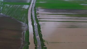 مشاهد جوية تكشف حجم الفيضان في سهل الغاب، وتأثيره على أكثر من 4000 دونم من المحاصيل الزراعية