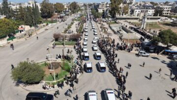 استعراض سيارات وزارة الداخلية بالهوية البصرية الجديدة في محافظة درعا