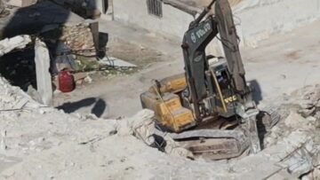 تمهيداً لإعادة إعماره… لقطات جوية توثق هدم وإزالة أجزاء من المسجد الكبير في بلدة الفطيرة جنوبي إدلب