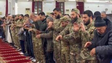 اللاذقية… جانب من صلاة العيد في جامع الروضة بمشاركة الجيش العربي السوري